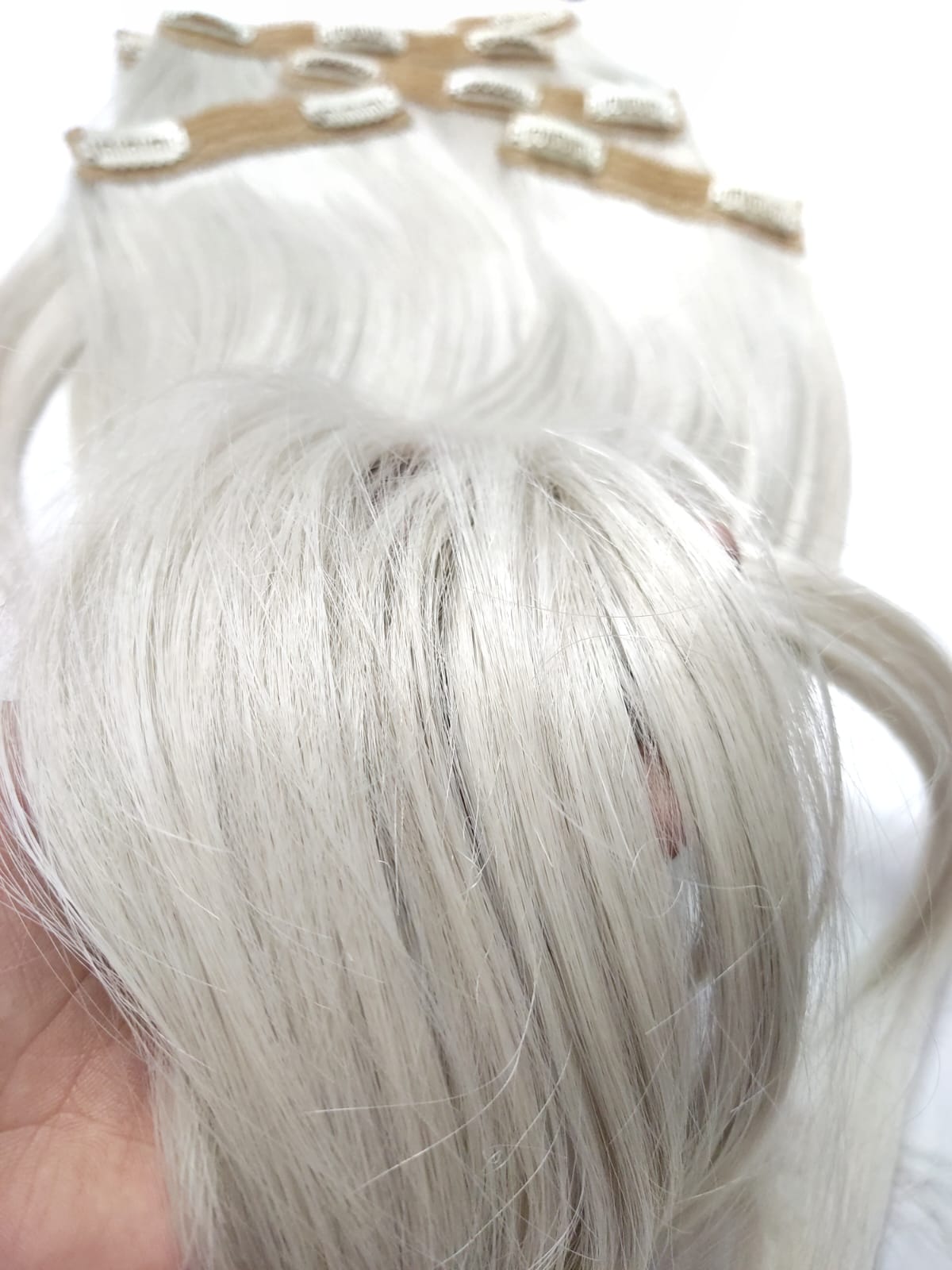 Human-like clip-in hair extensions - White